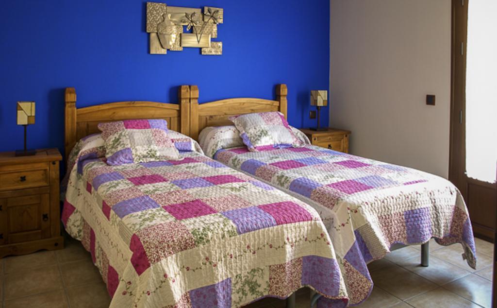 Apartamentos Rurales El Calama Zarza De Granadilla Værelse billede